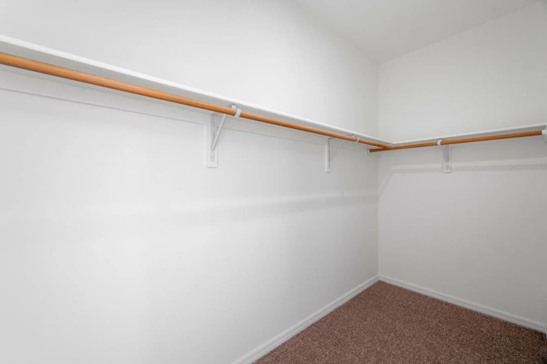 Limited series 28523a bedroom home features