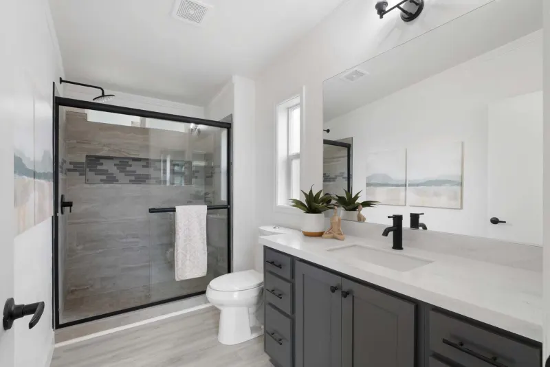 Bd 04 (4424) bathroom home features