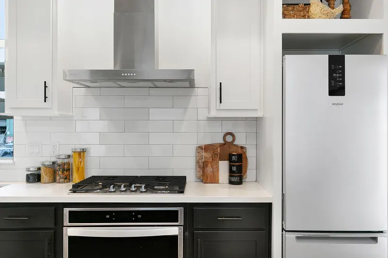 Gs 790 adu kitchen home features