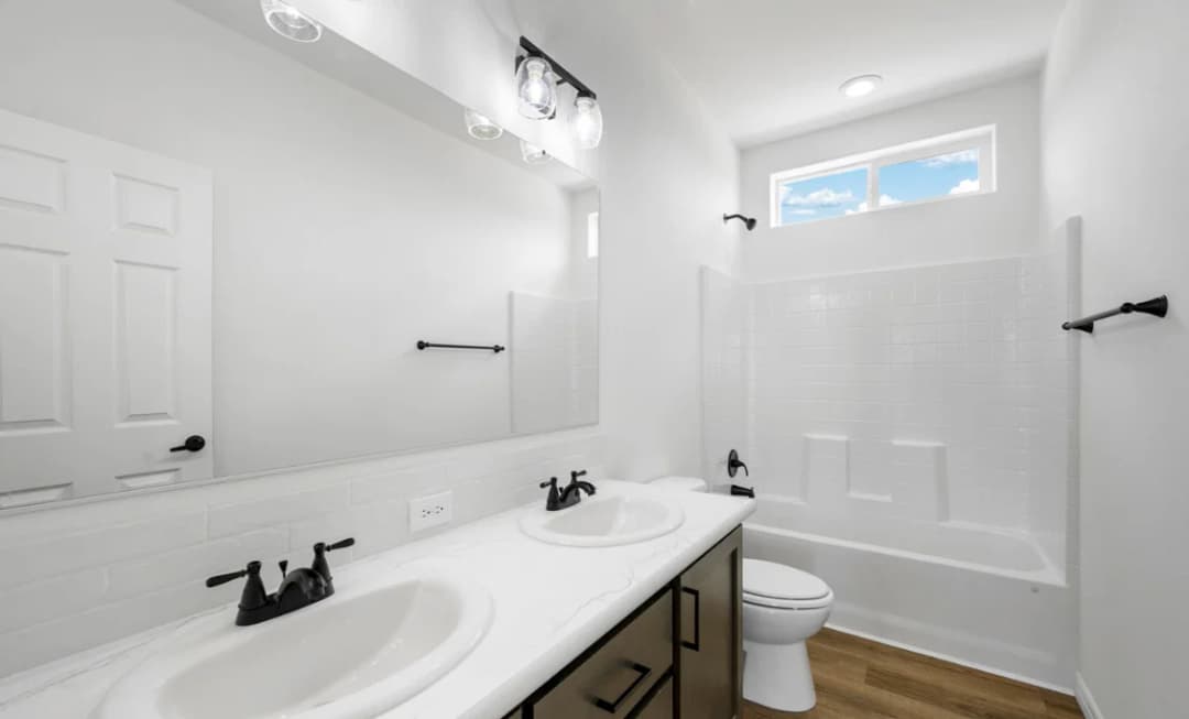 Limited series-28564a bathroom home features