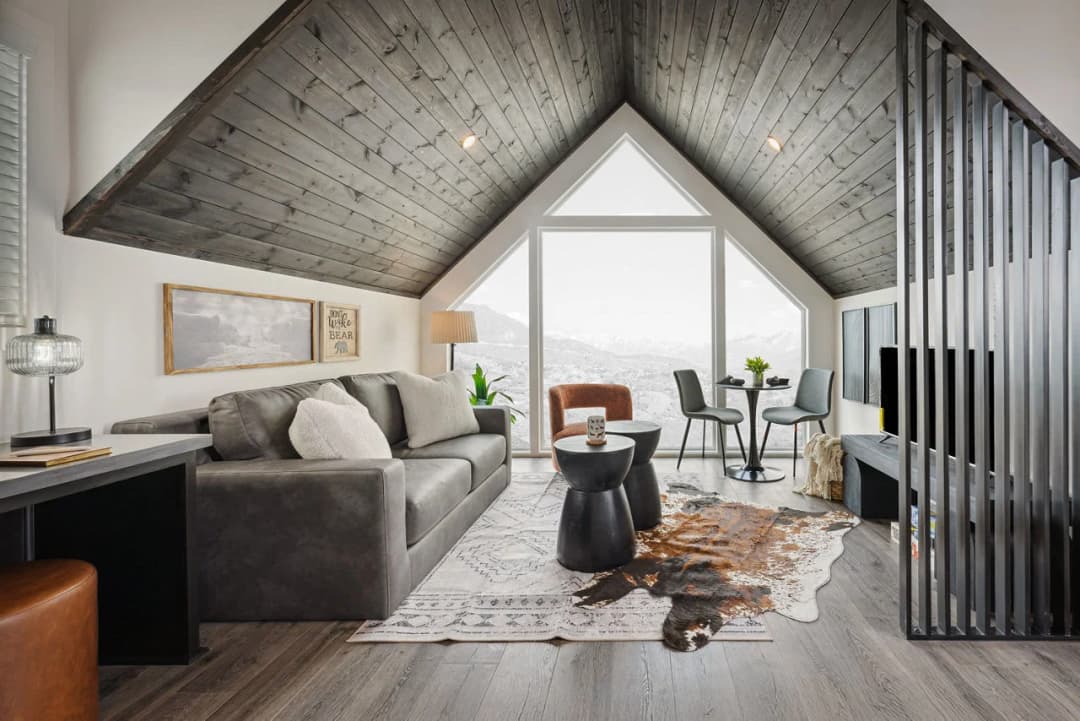 Ata-01 interior home features