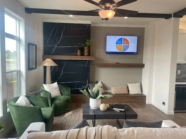 Kritzer interior home features