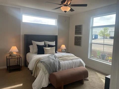 Kritzer bedroom home features