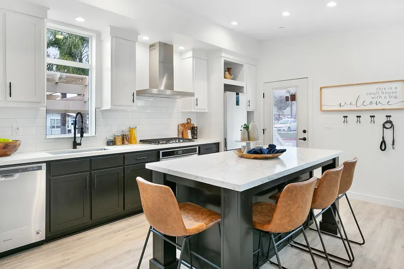 Gs 790 adu kitchen home features